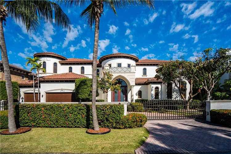 2345 NE 30th Ct Lighthouse Point, FL 33064