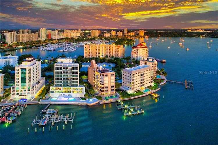 306 Golden Gate POINT #5 Sarasota, FL 34236