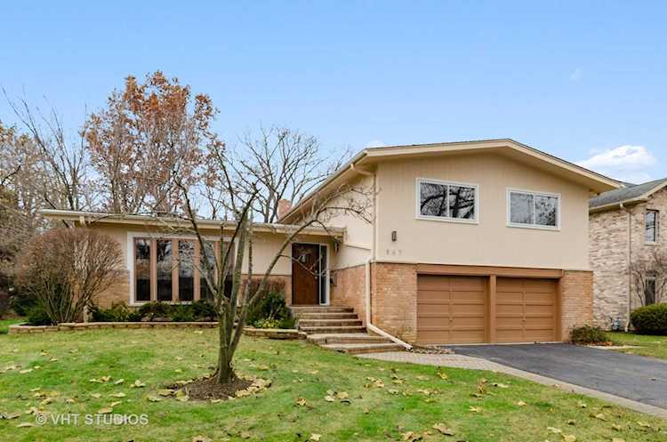 867 Auburn Ct Highland Park, IL 60035