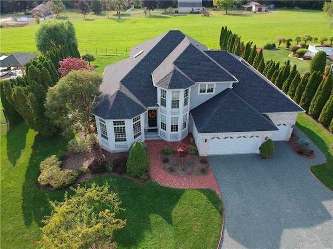 11 Riata DR Lincoln, RI 02865