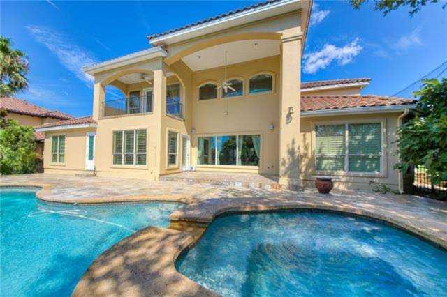 3901 Sugarloaf Dr Austin, TX 78738