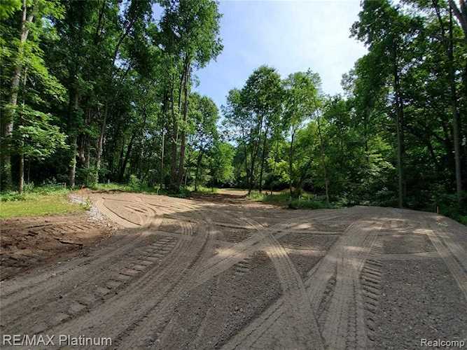 Parcel C Hunter Brighton Twp, MI 48114
