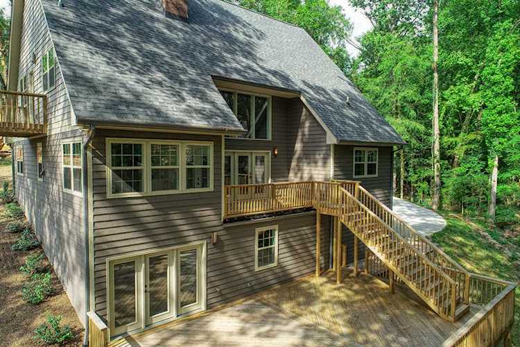 202 Spring View Drive Dr Lenoir City, TN 37772