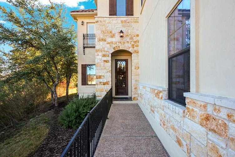 2210 University Club Dr #5A Austin, TX 78732