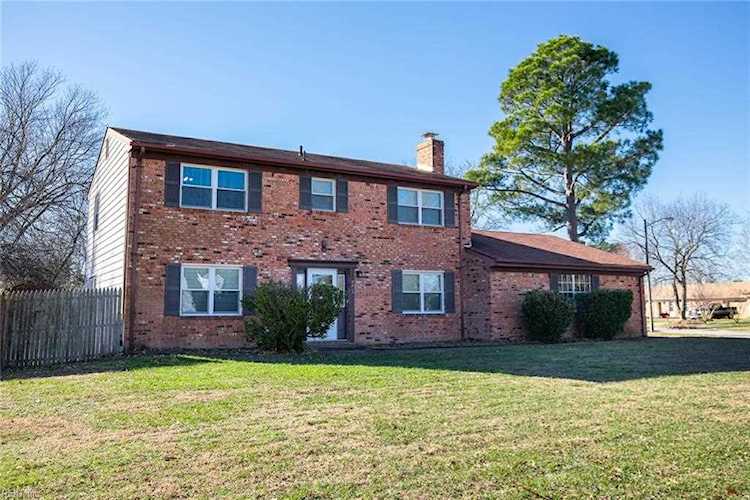 home for sale in Charlestowne Lakes Virginia Beach VA 23464 - MLS 10298069 Photo 1