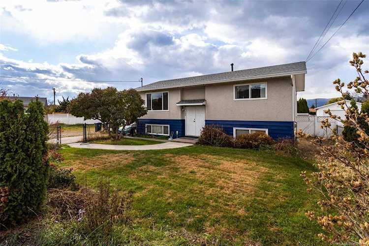 460 South Hollywood Road Kelowna, BC V1X3T1
