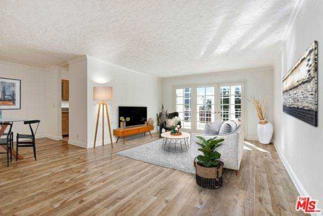 434 S Canon Drive #305 Beverly Hills, CA 90212