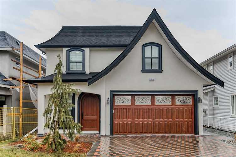 15920 Vine Avenue White Rock, BC V4B 2T7