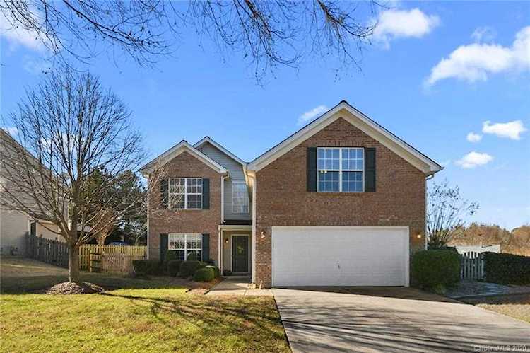 421 Sugar Maple Dr Tega Cay, SC 29708 | MLS 3578933 Photo 1