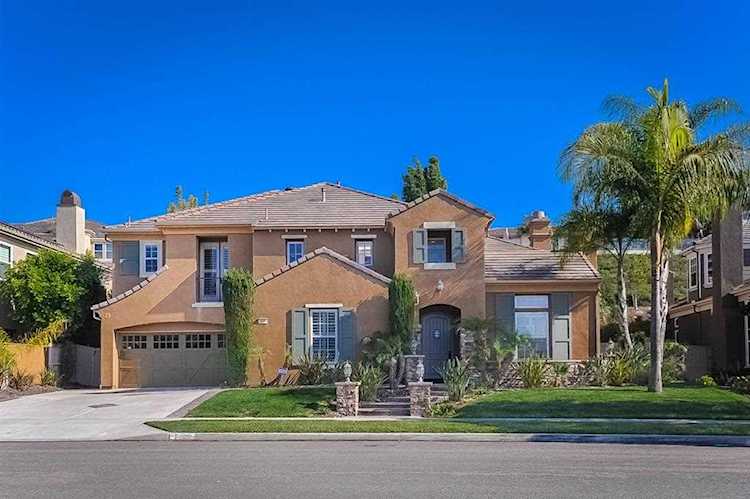 7030 Heron Cir Carlsbad, CA 92011