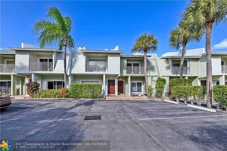 2109 NE 44th St Lighthouse Point, FL 33064