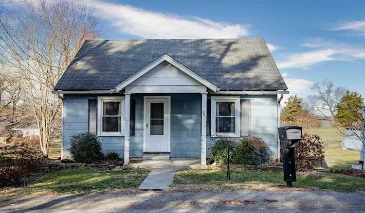 401 North Winter Street Midway, KY 40347 | MLS 20000350 Photo 1