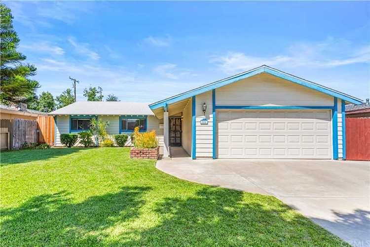 880 N Waverly Street Orange, CA 92867