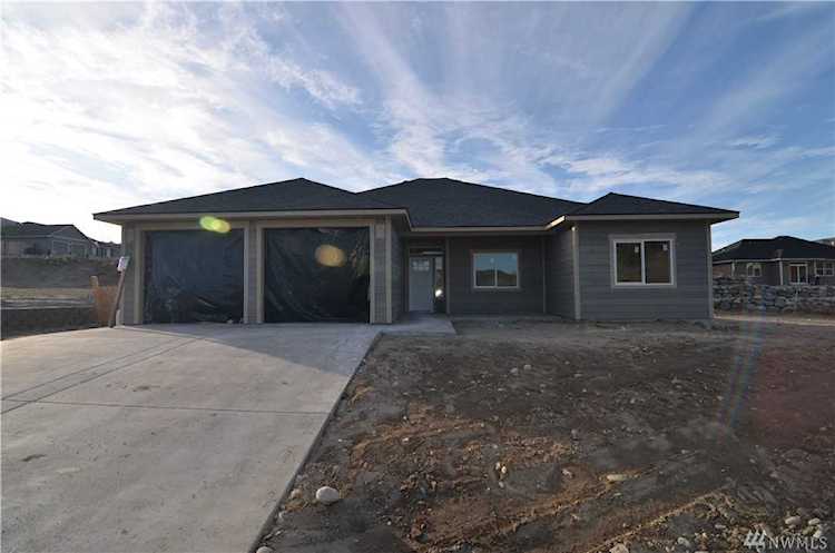 409 Sunny Brooke Lane Chelan, WA 98816