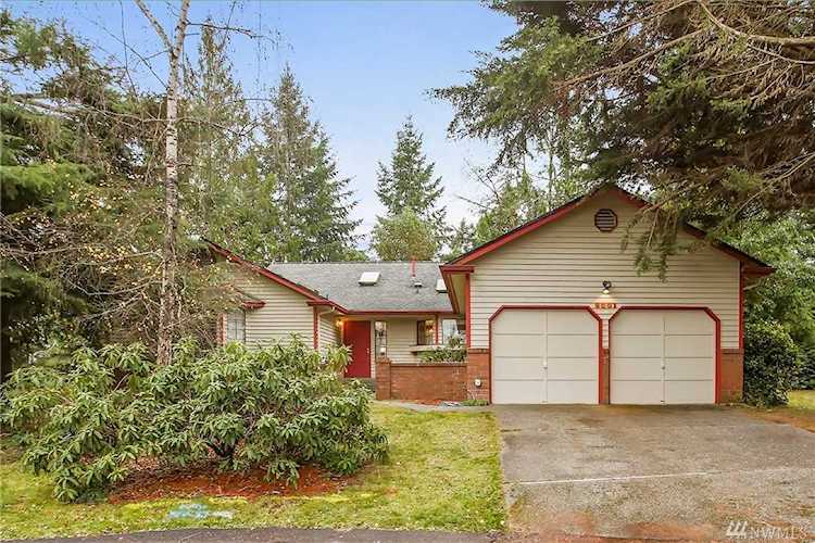 8001 Norbert Place NW Silverdale, WA 98383