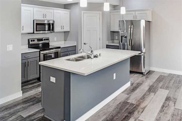 1325 Bunker Hill Dr #1105 Sun Prairie, WI 53590