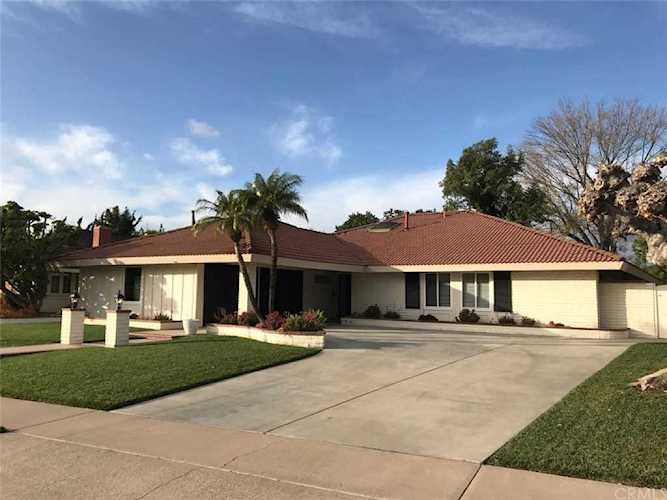 17661 Orange Tree Lane Tustin, CA 92780 | MLS OC20005662 Photo 1