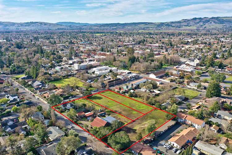 196 E Spain Street Sonoma, CA 95476