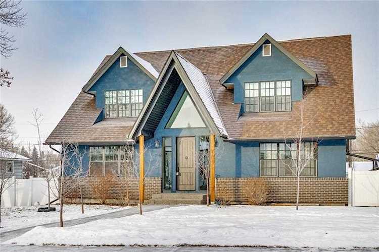 216 28 Avenue NE Calgary, AB T2E 2B1