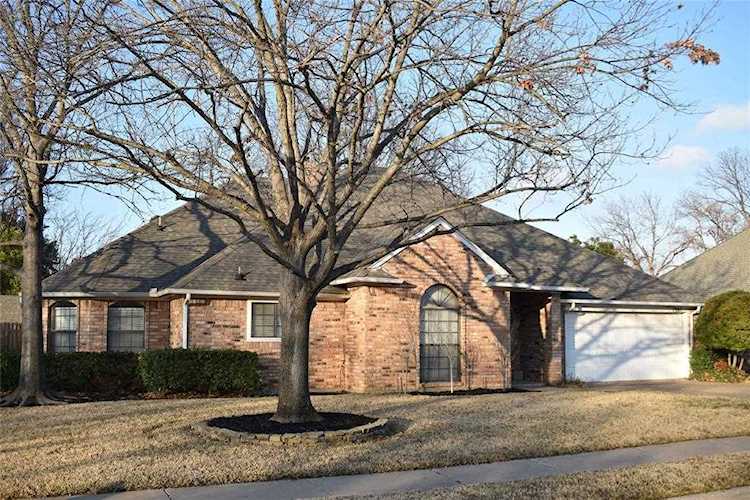 1301 Brookshire Drive Bedford, TX 76021