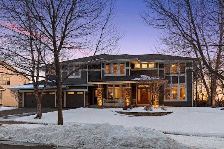 10731 Hawthorn Trail Woodbury, MN 55129