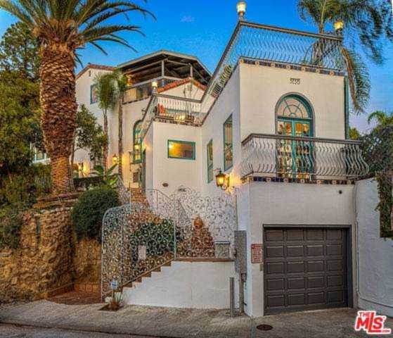 2002 N Las Palmas Avenue Los Angeles, CA 90068