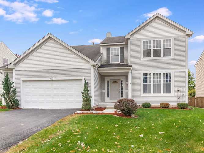 712 Stewart Ave North Aurora, IL 60542