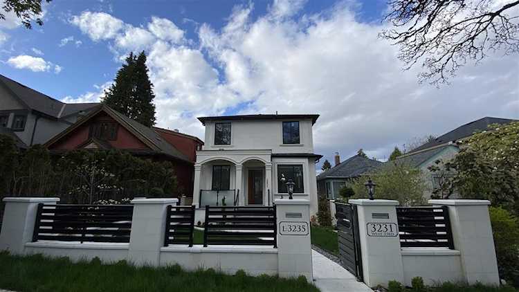 3231 W 33rd Avenue Vancouver, BC V6N 2G8
