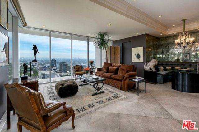 9255 Doheny Road #1705 West Hollywood, CA 90069