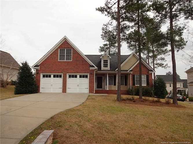 35 Blue Pine Dr Spring Lake, NC 28390