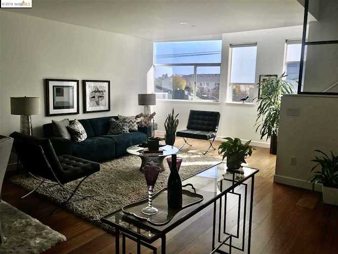 6501 San Pablo Avenue Oakland, CA 94608