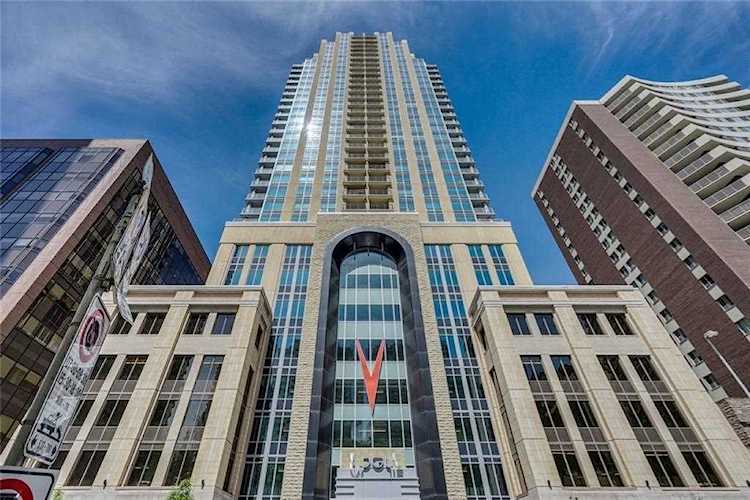 930 6 Avenue SW #1706 Calgary, AB T2P 1J3