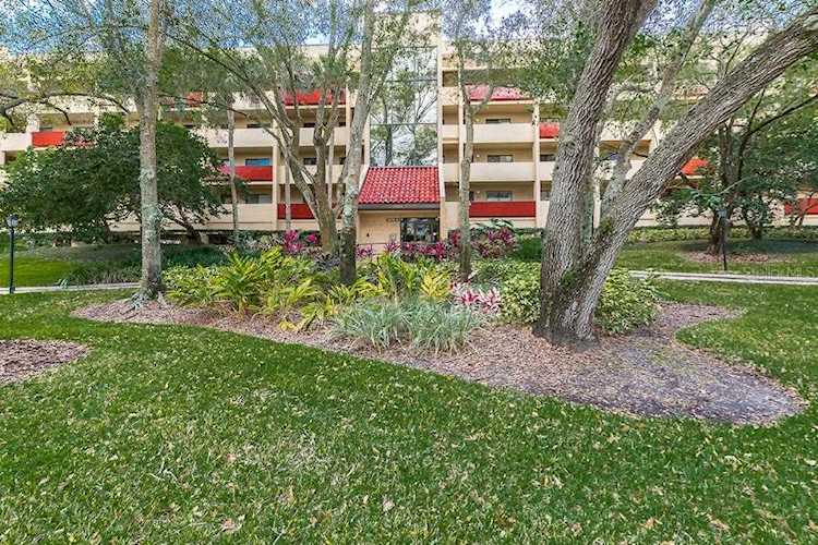 3078 Eastland Boulevard #208 Clearwater, FL 33761