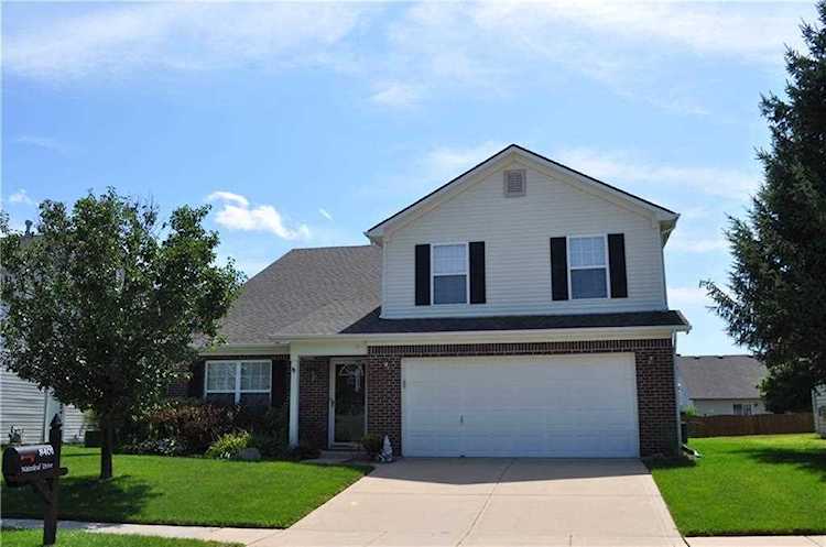 8401 Waterleaf Drive Plainfield, IN 46168 | MLS 21688918 Photo 1