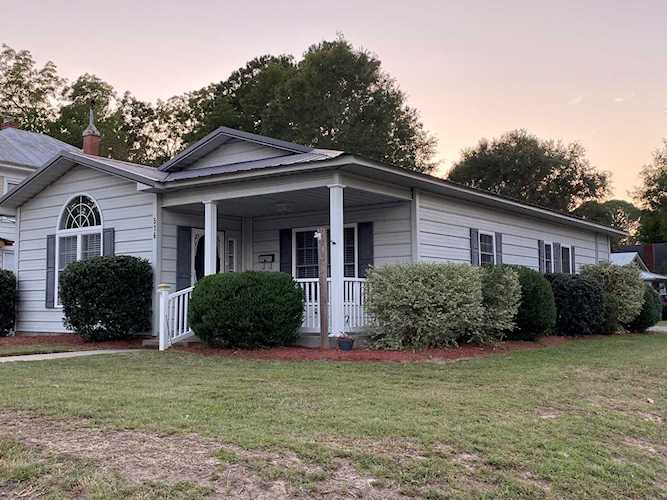 516 N Charlotte Street Washington, NC 27889 Photo 1