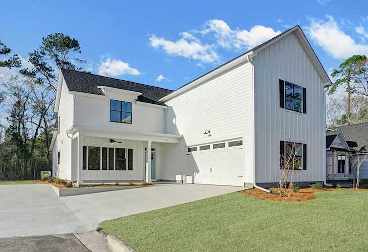 Home For Sale At 7221 Albacore Way, Wilmington NC in Pages Corner Photo 1