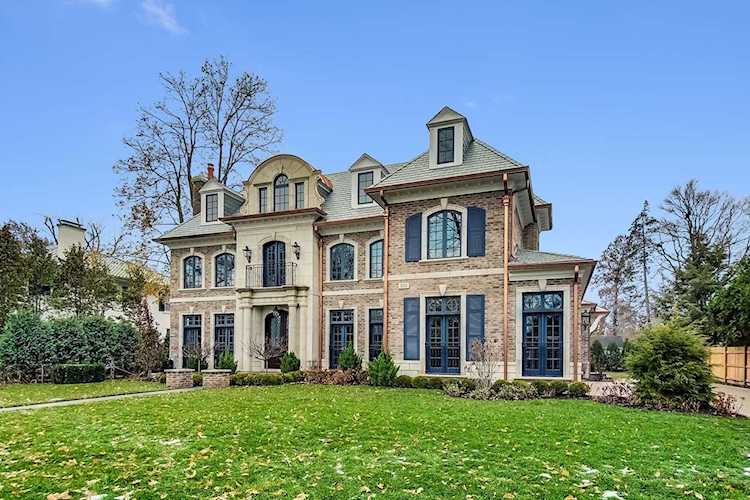 310 Raleigh Rd Kenilworth, IL 60043