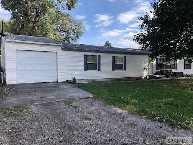 3742 Dayton Street Iona, ID 83427