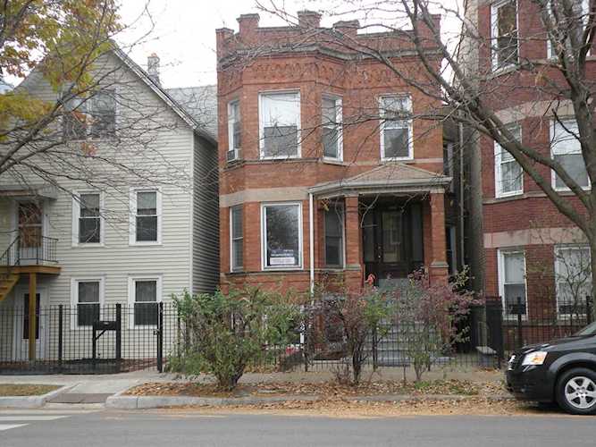 2859 N Central Park Ave Chicago, IL 60618