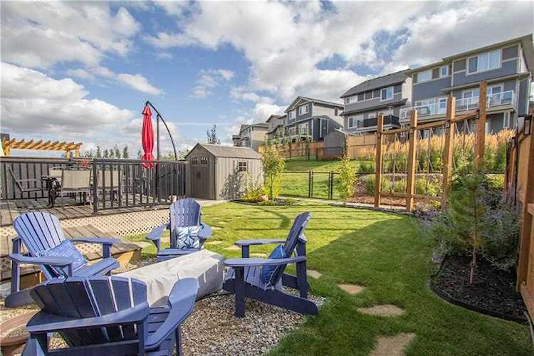 188 Hillcrest Drive SW Airdrie, AB T4B 4B1