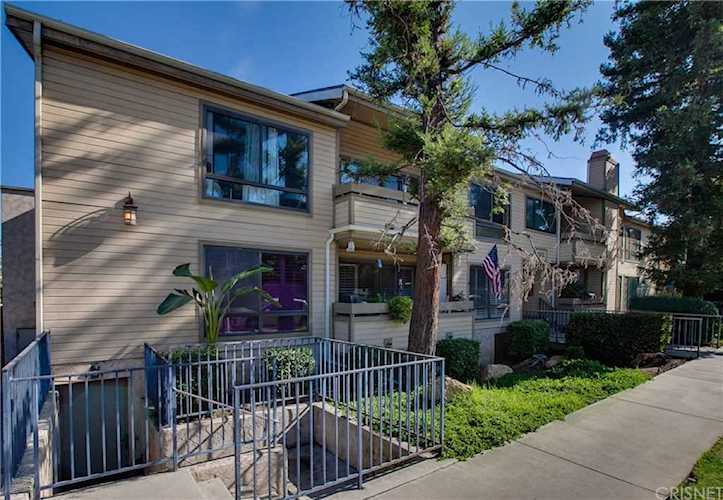 4500 Whitsett Avenue #3 Studio City, CA 91604