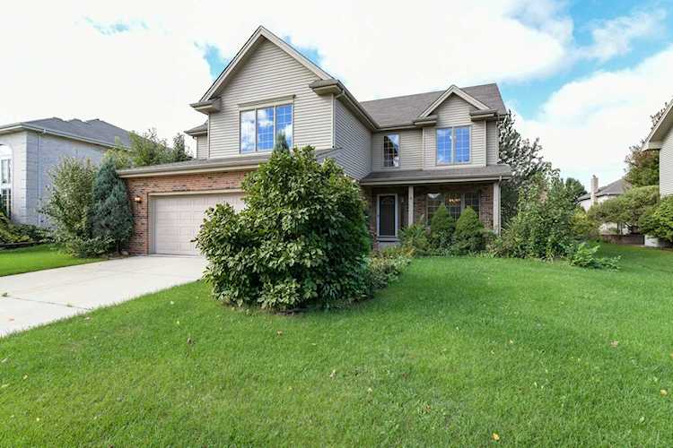 8130 Hampton Dr Woodridge, IL 60517
