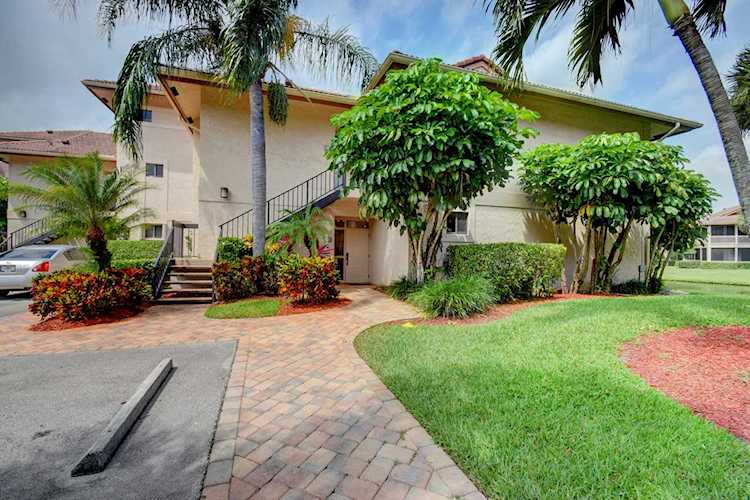 19277 Sabal Lake Drive Boca Raton, FL 33434