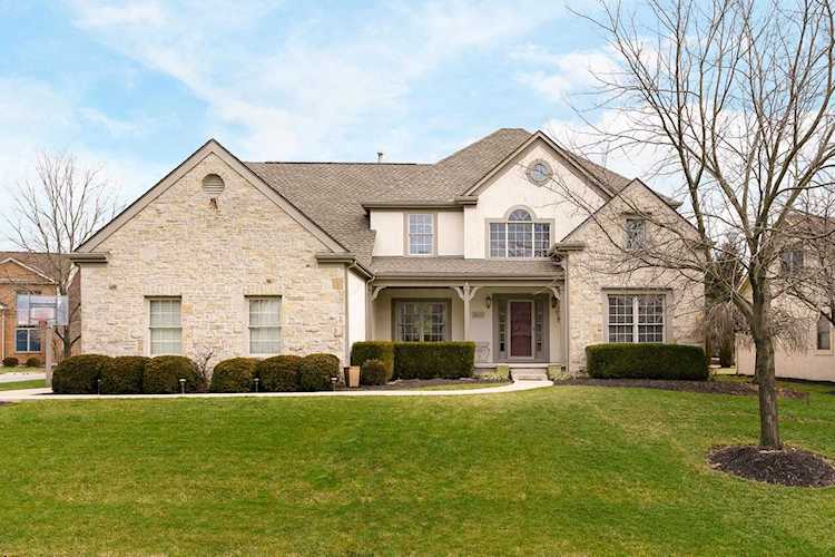 8422 Greenside Drive Dublin, OH 43017 | MLS 220001072 Photo 1