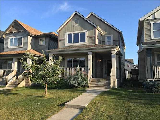 27 Copperpond Heights SE Calgary, AB T2Z 0W8