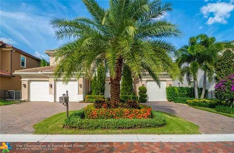 6413 Montesito St Boca Raton, FL 33496