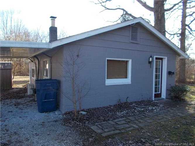 341 Villa Dr Sellersburg, IN 47172