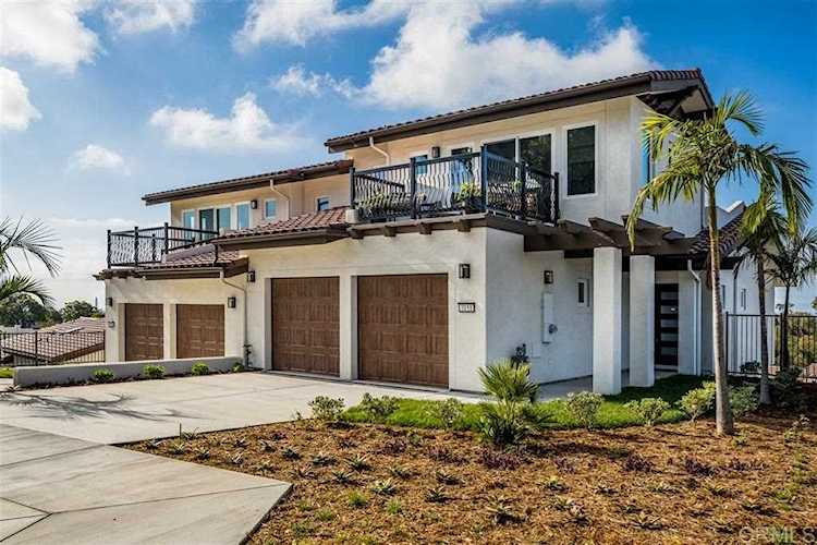 2860 Trails Ln #Lot 7 Carlsbad, CA 92008