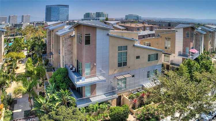 728 Rockefeller Irvine, CA 92612 | MLS OC19228844 Photo 1