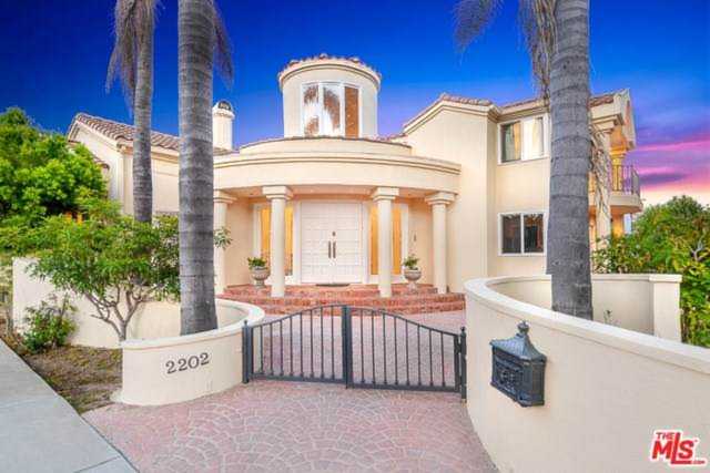2202 San Vicente Santa Monica, CA 90402